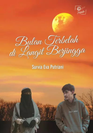 Bulan terbelah di langit berjingga