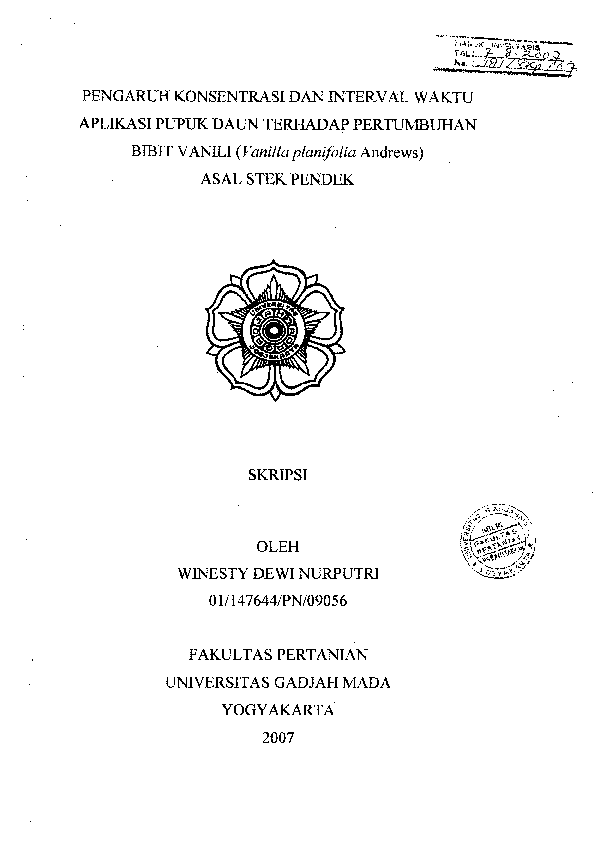 PENGARUH KONSENTRASI DAN INTERVAL WAKTU APLIKASI PUPUK DAUN TERHADAP PERTUMBUHAN BIBIT VANILI (Vanilla plamfolia Andrews) ASAL STEK PENDEK