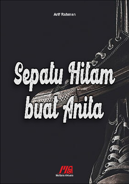 Sepatu hitam buat Anita